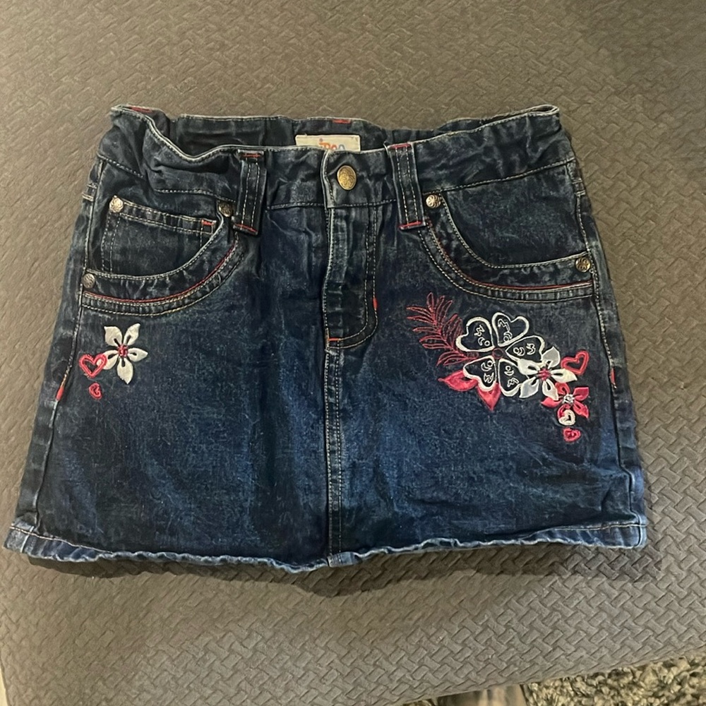 3/$15 Girls Jean denim skort size medium